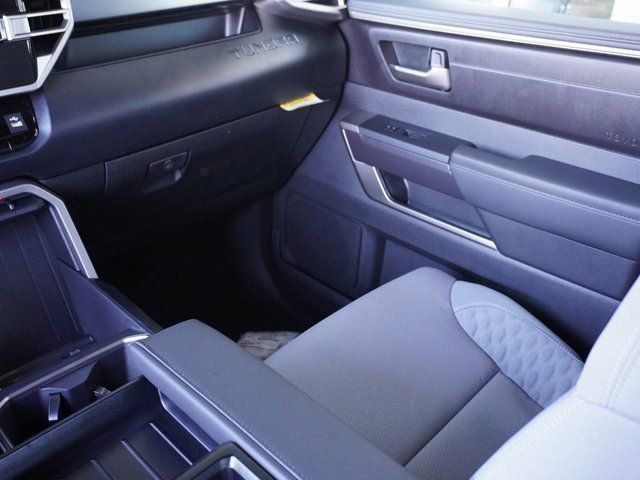 2025 Toyota Tundra SR5 - Photo 17