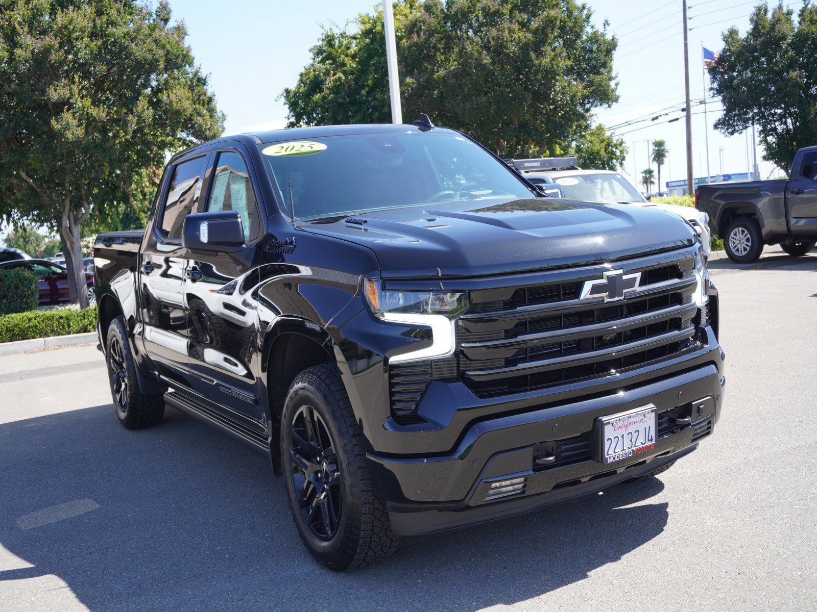 2025 Chevrolet Silverado 1500 High Country 4X4 Crew Cab Short Box's photo
