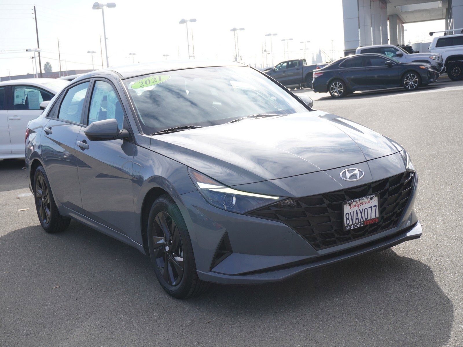 2021 Hyundai Elantra SEL's photo