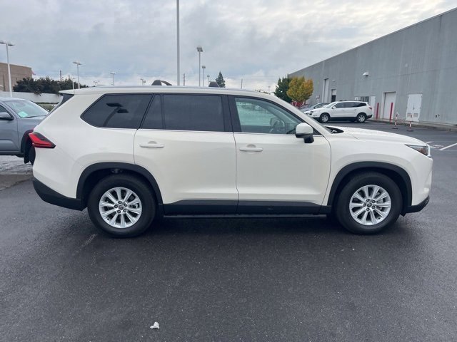 2024 Toyota Grand Highlander Platinum photo 3