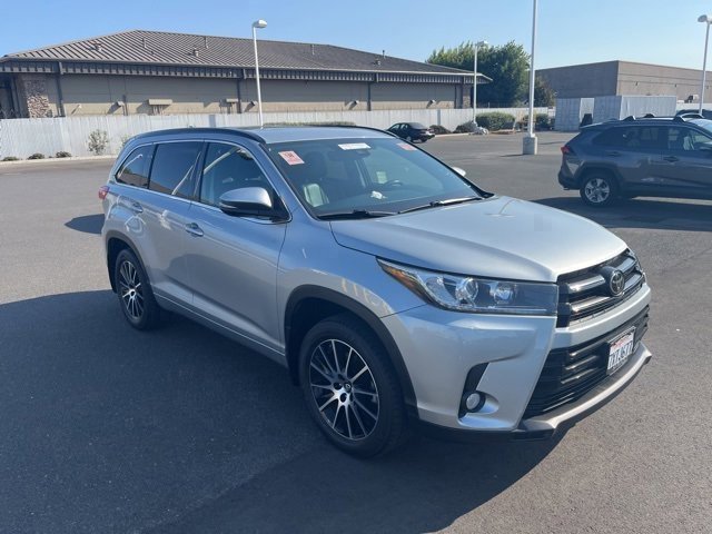 2017 Toyota Highlander SE XLE photo 4