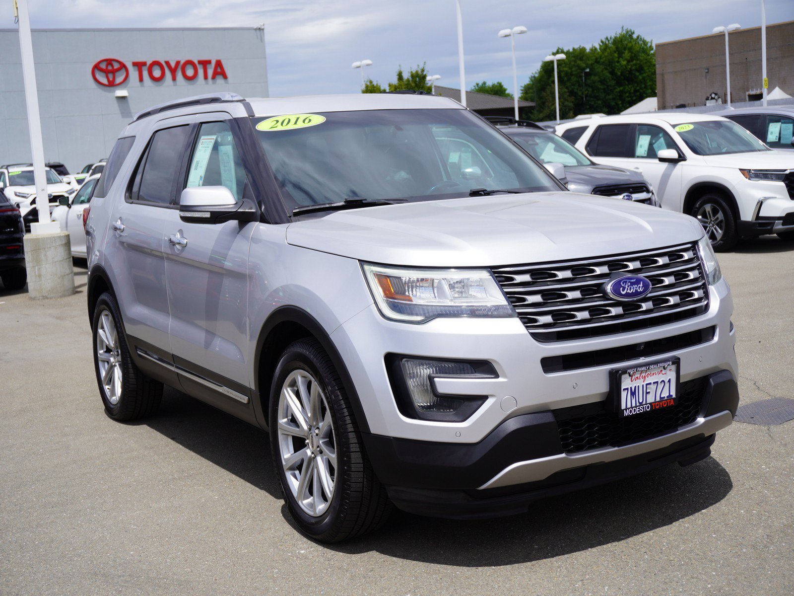 2016 Ford Explorer Limited 4WD's photo