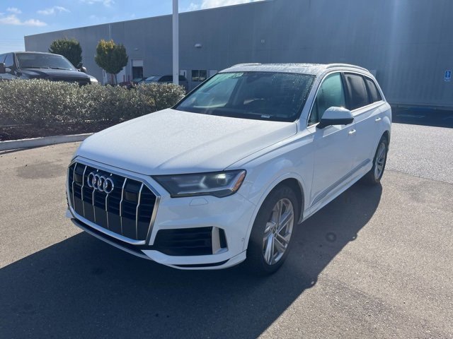 2022 Audi Q7 55 Premium photo 2