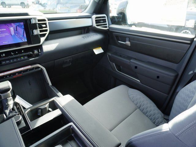 2025 Toyota Tundra SR5 - Photo 17