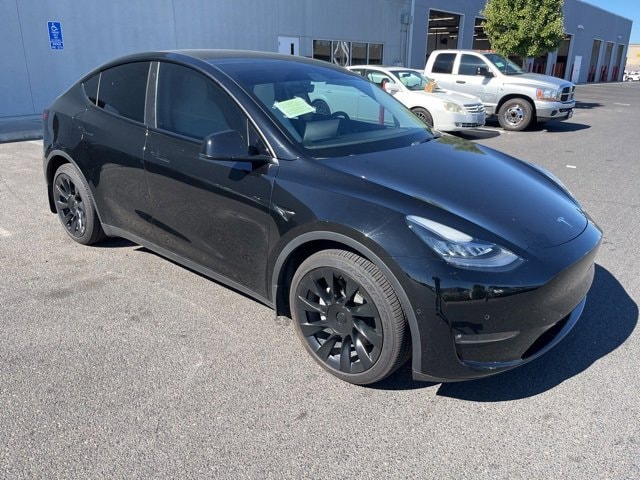 Used 2021 Tesla Model Y Long Range with VIN 5YJYGDEE0MF281153 for sale in Northfield, Minnesota