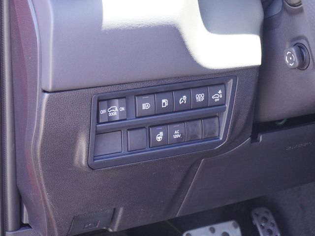 2025 Toyota Sequoia Platinum - Photo 27