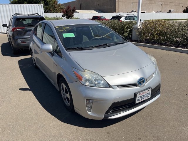 2013 Toyota Prius photo 3