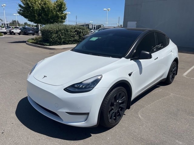 Used 2021 Tesla Model Y Long Range with VIN 5YJYGDEE2MF276925 for sale in Modesto, CA