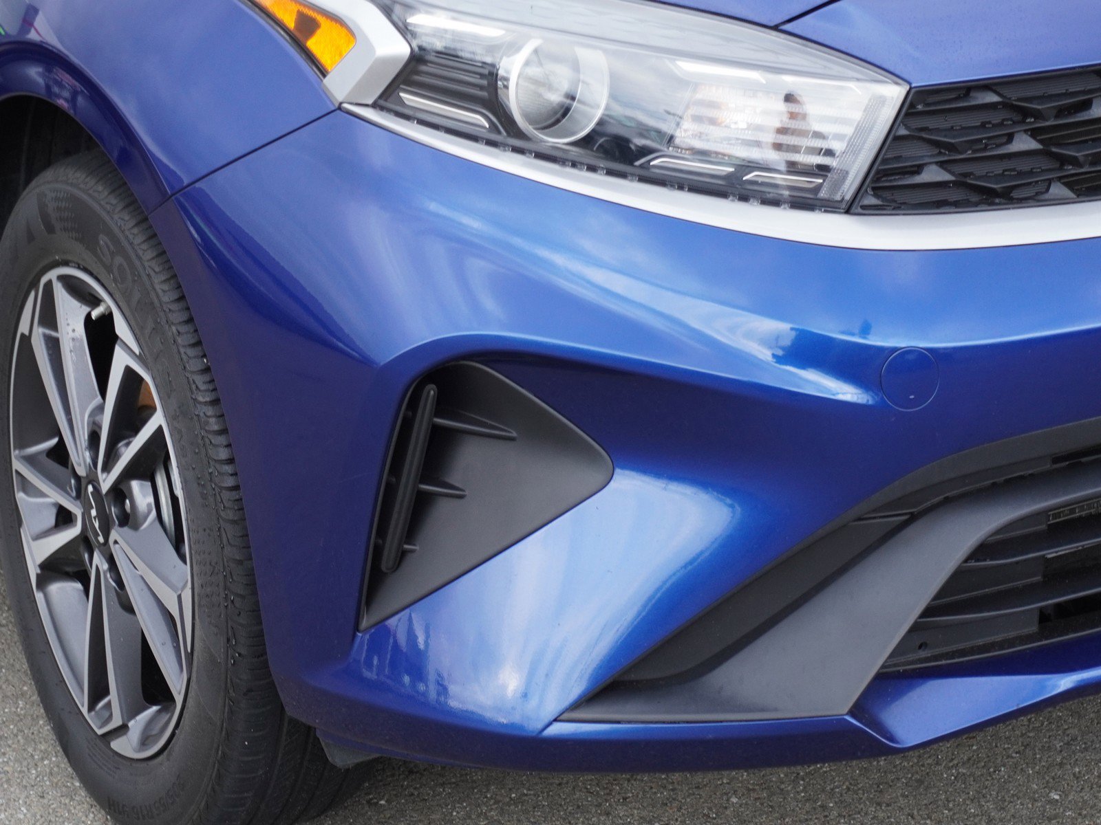 2022 Kia Forte LXS photo 3