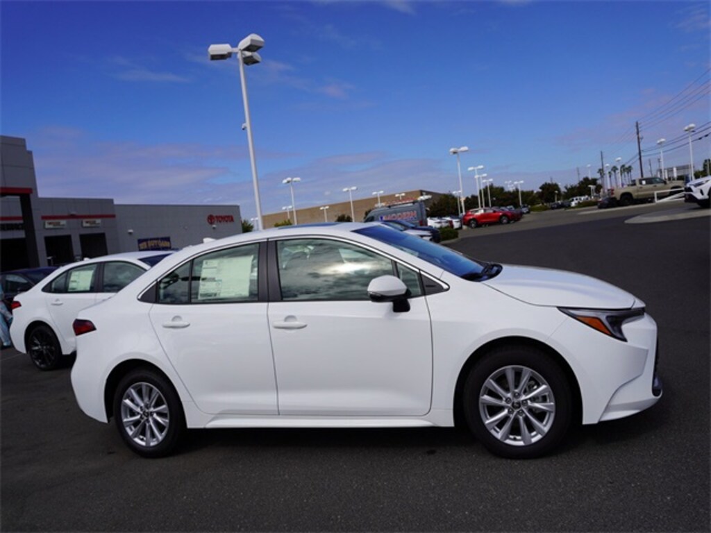 New 2026 Toyota Corolla Hybrid XLE XLE SEDAN