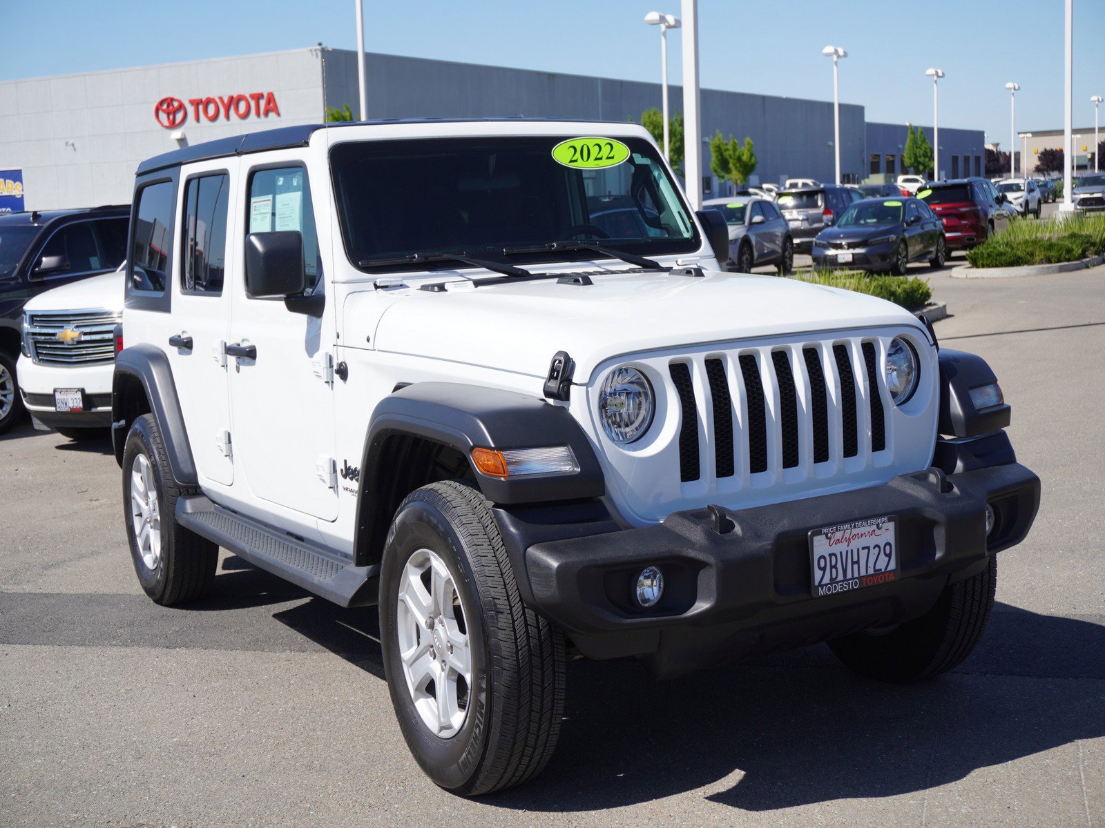 2022 Jeep Wrangler Sport S's photo