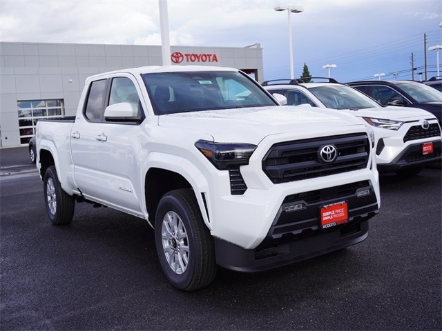 2026 Toyota Tacoma SR5's photo
