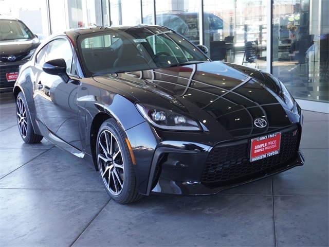 2025 Toyota GR86 2+2 COUPE 6 SPD A/T 