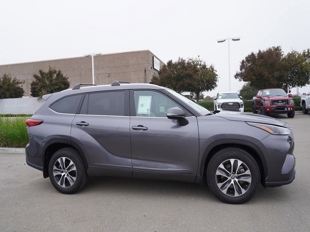 Certified 2022 Toyota Highlander Hybrid XLE SUV