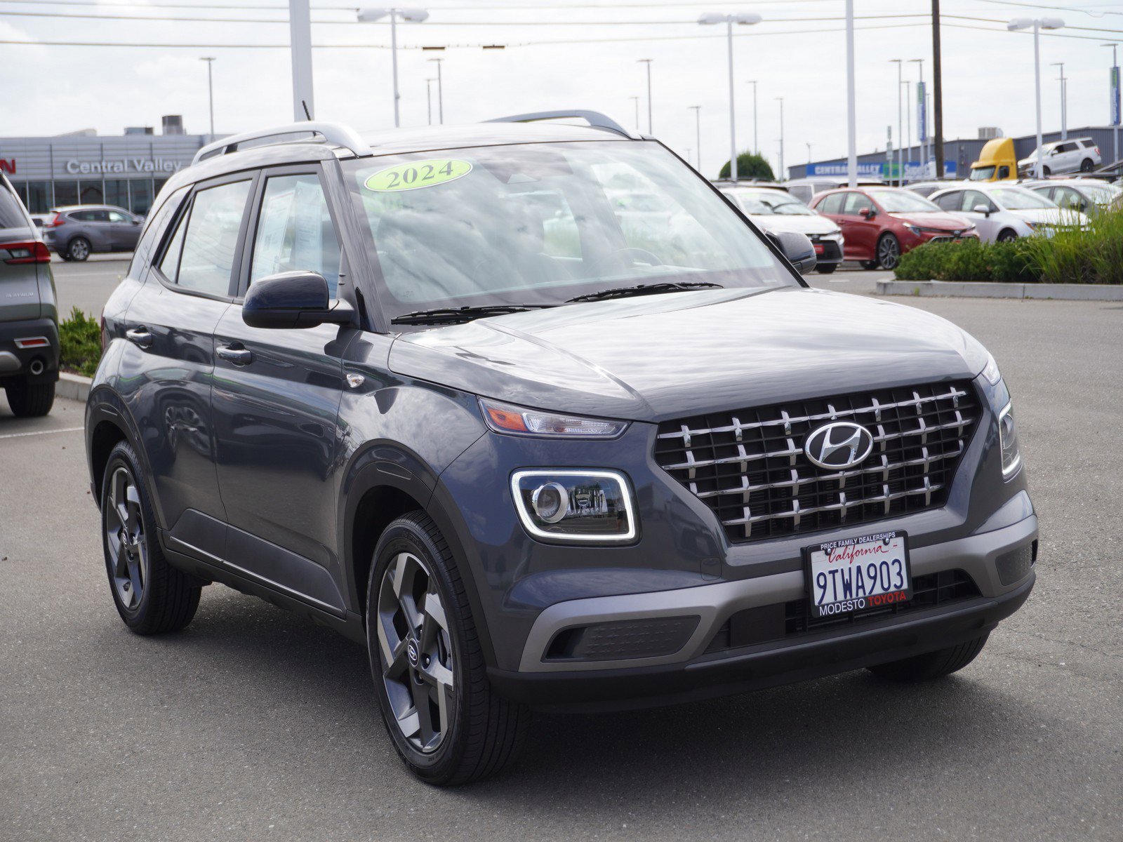 2024 Hyundai Venue Limited IVT's photo