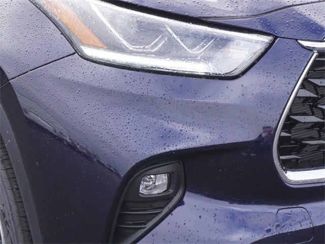 2026 Toyota Highlander Limited photo 3