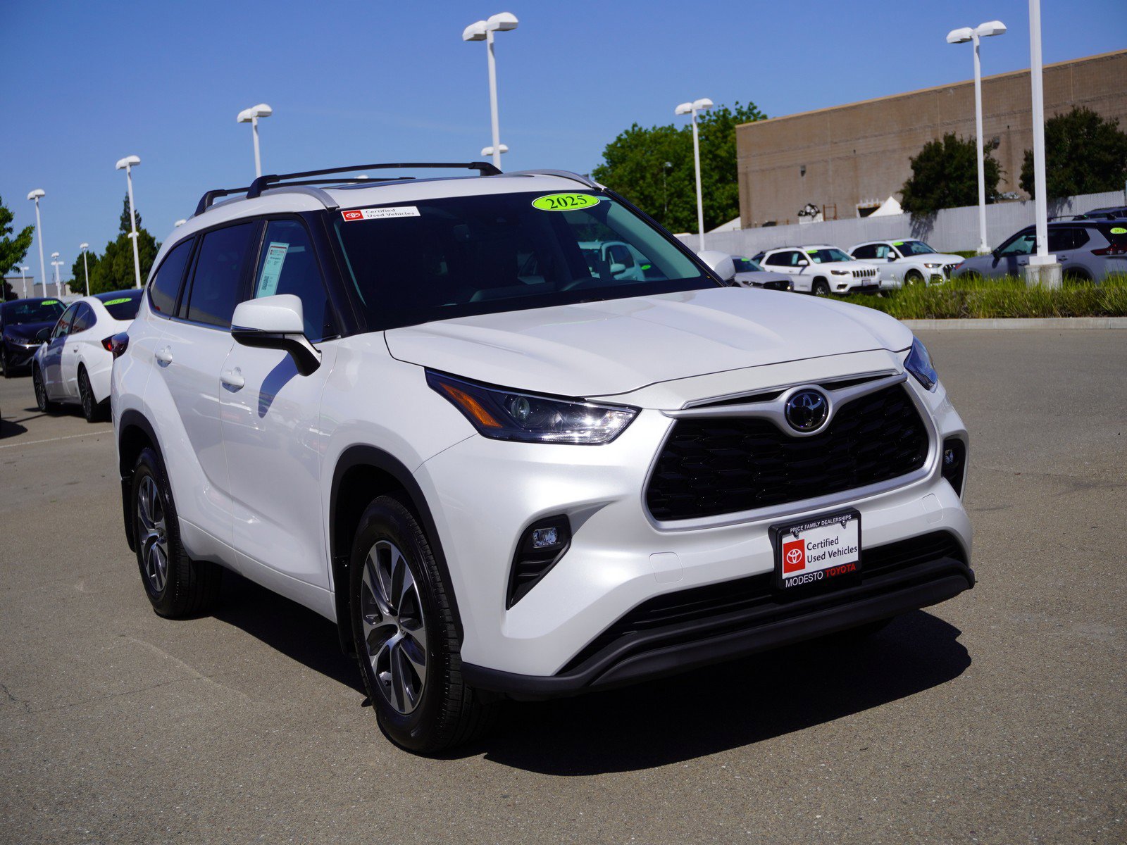 2025 Toyota Highlander SUV 