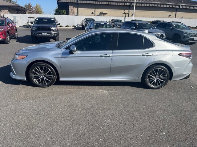 2022 Toyota Camry Hybrid XLE photo 4