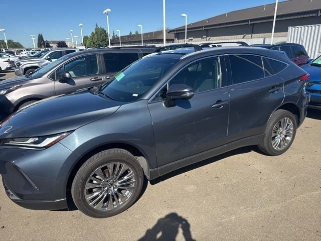 2022 Toyota Venza XLE