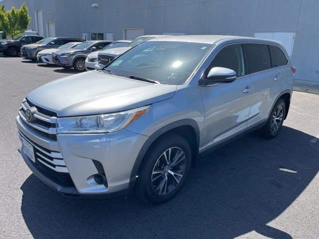 2019 Toyota Highlander LE 4x4 V6's photo