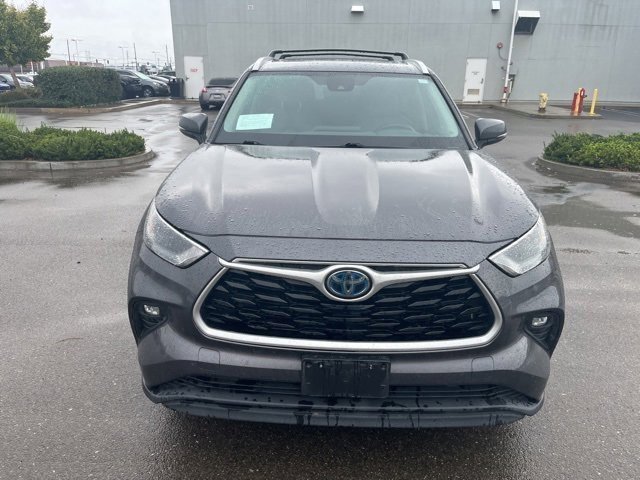 2022 Toyota Highlander Hybrid XLE photo 2