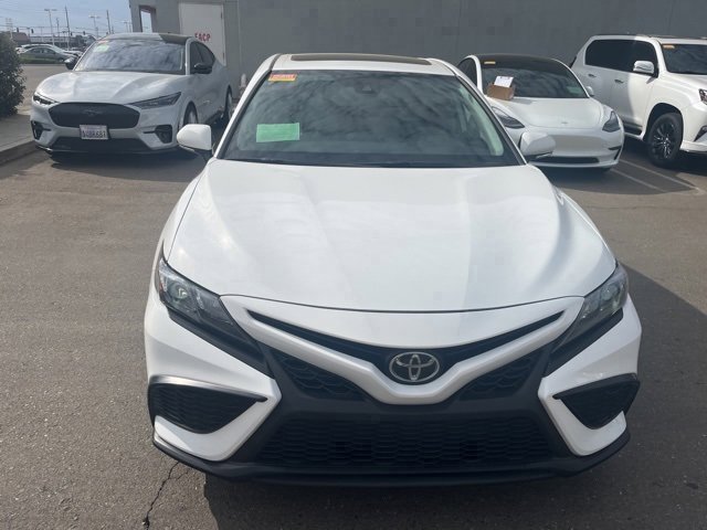 2023 Toyota Camry SE photo 2