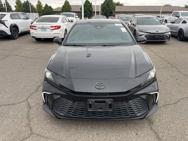 2025 Toyota Camry SE photo 2
