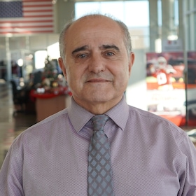 Staff member Ashur Paulus from ID_e1b461