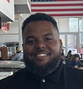 Staff member Eric Holloway from ID_6654ef