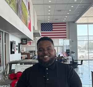 Staff member Eric Holloway from ID_6654ef