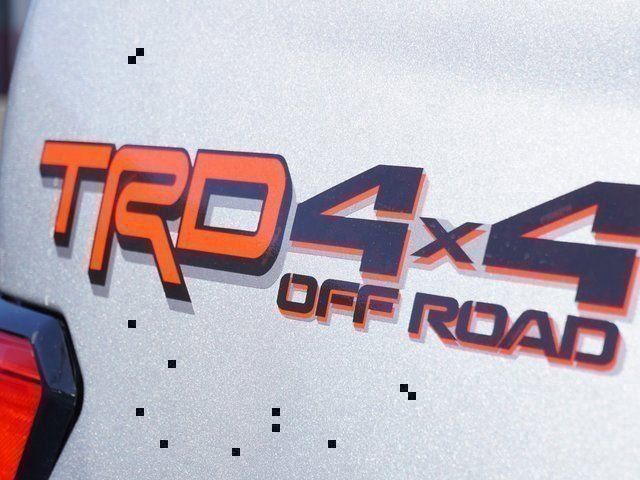 2025 Toyota Tundra Limited - Photo 8