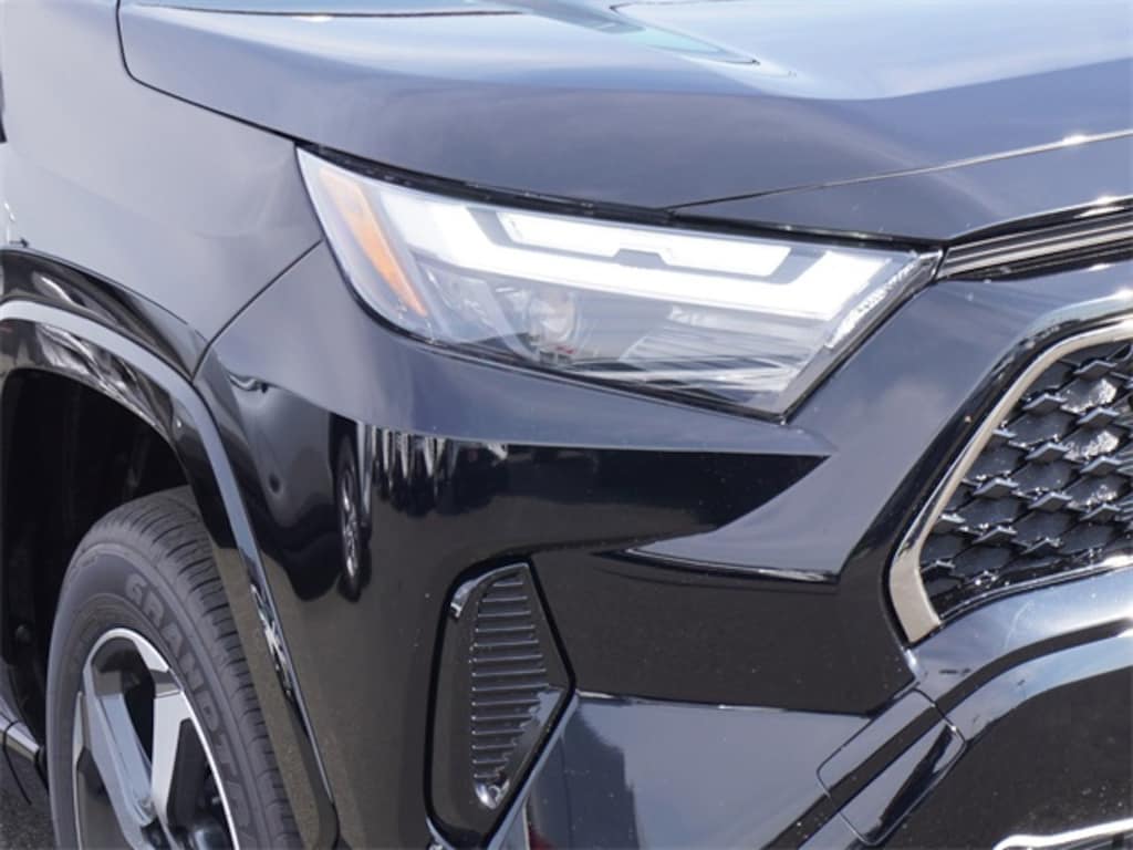 New 2025 Toyota RAV4 Plug-in Hybrid SE PLUG-IN HYBRID