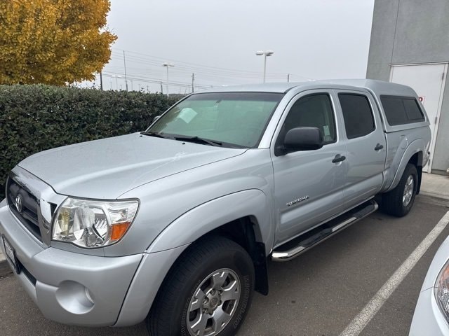 2005 Toyota Tacoma Truck Double-Cab 