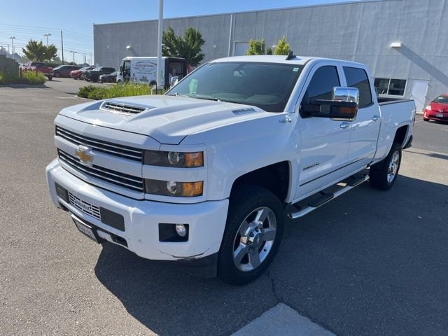 2019 Chevrolet Silverado HD LT 4WD Crew Cab Standard Box's photo
