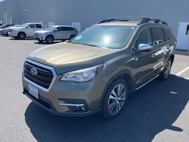2022 Subaru Ascent Touring's photo