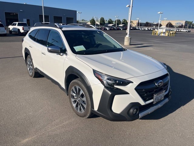 2023 Subaru Outback Touring photo 2