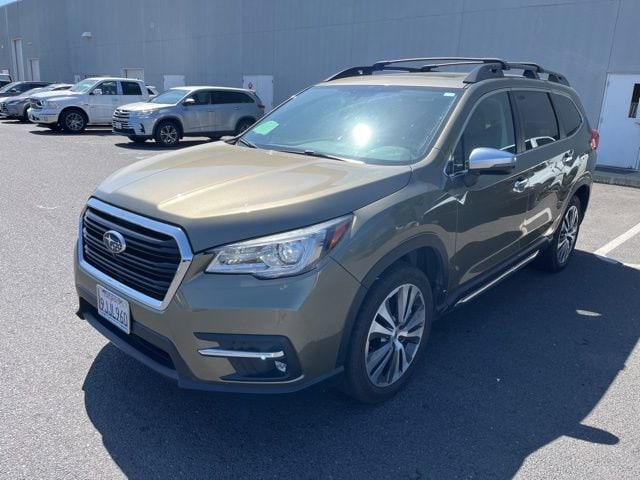 2022 Subaru Ascent Touring's photo
