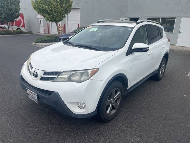 2015 Toyota RAV4 XLE photo 4