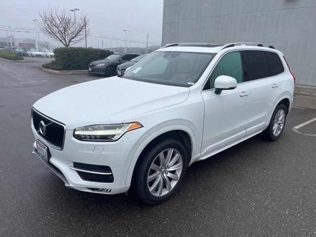 2016 Volvo XC90 Momentum