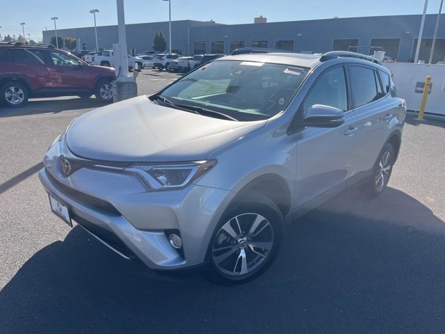 2018 Toyota RAV4 XLE photo 3