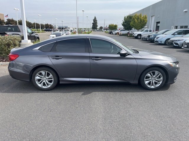 2018 Honda Accord LX photo 4