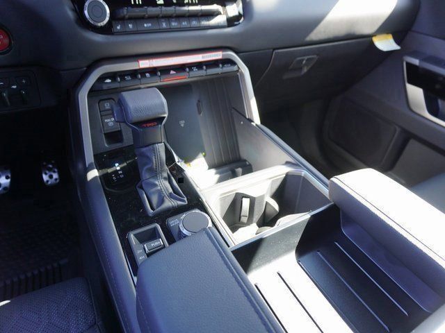 2025 Toyota Tundra Limited - Photo 20