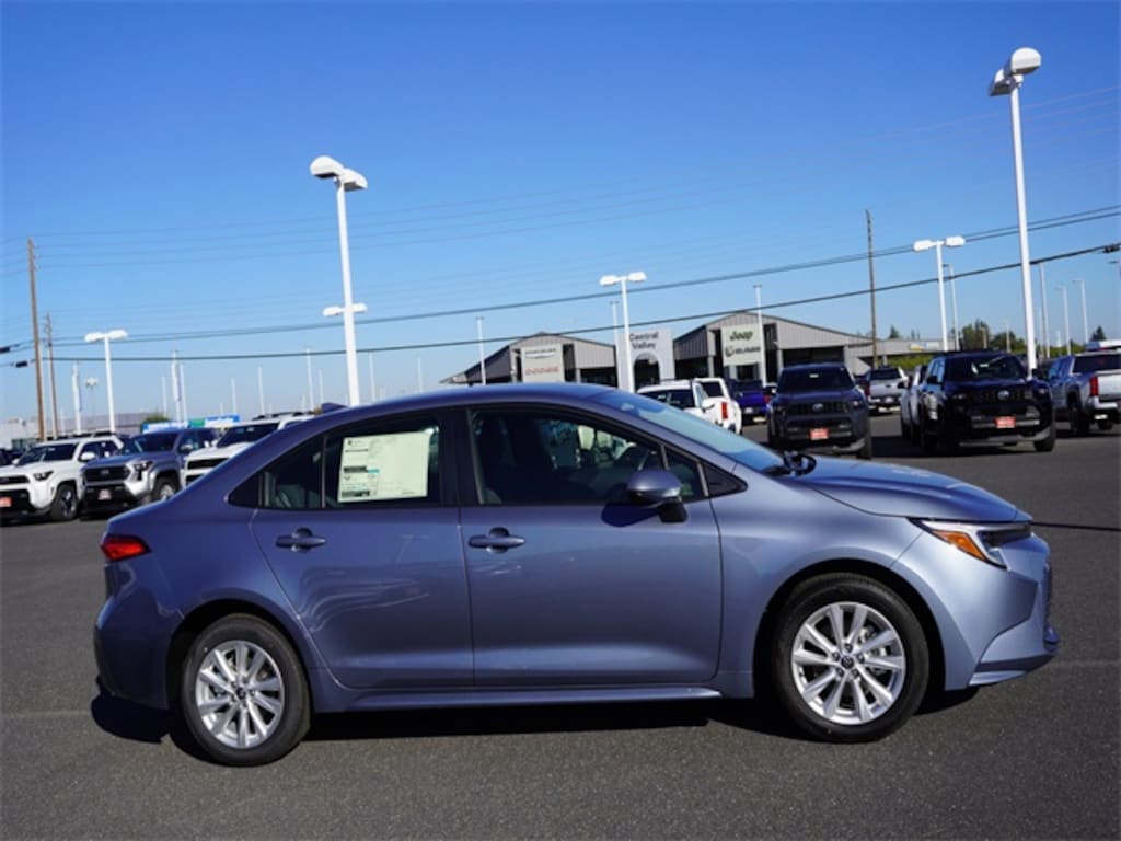 New 2026 Toyota Corolla Hybrid LE LE SEDAN