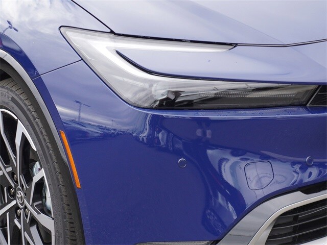 2026 Toyota Prius XSE Premium Plug-in Hybrid photo 3