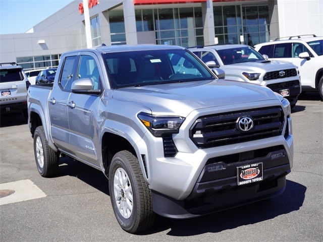 2025 Toyota Tacoma SR5's photo