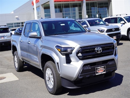 2025 Toyota Tacoma SR5 4X4 DOUBLE CAB