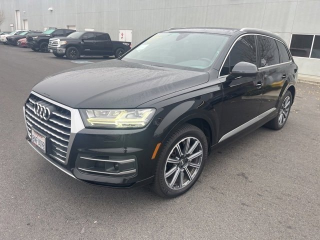 2017 Audi Q7 Premium Plus's photo