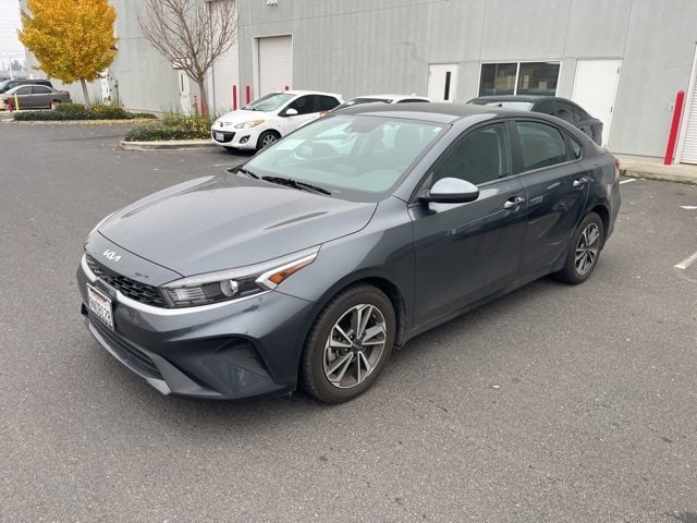 2024 Kia Forte LXS's photo