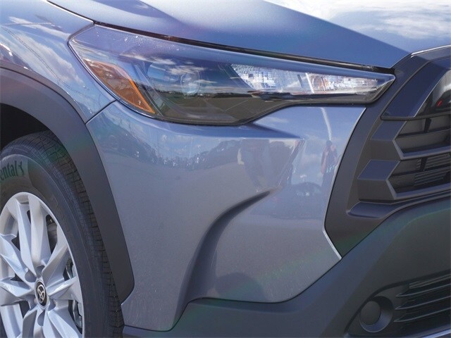 2026 Toyota Corolla Cross LE photo 3