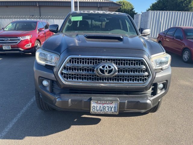 2016 Toyota Tacoma Double Cab photo 3
